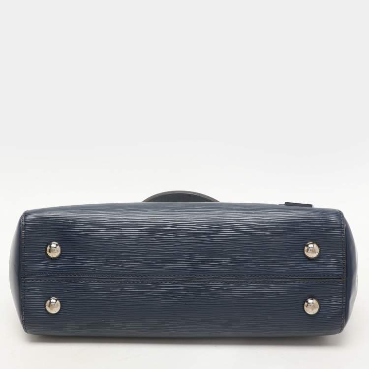 Pre Owned Louis Vuitton Blueberry Epi Leather Cluny MM Bag