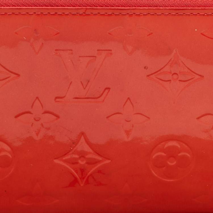 Pre Owned Louis Vuitton Rouge Grenadine Monogram Vernis Zippy Wallet  