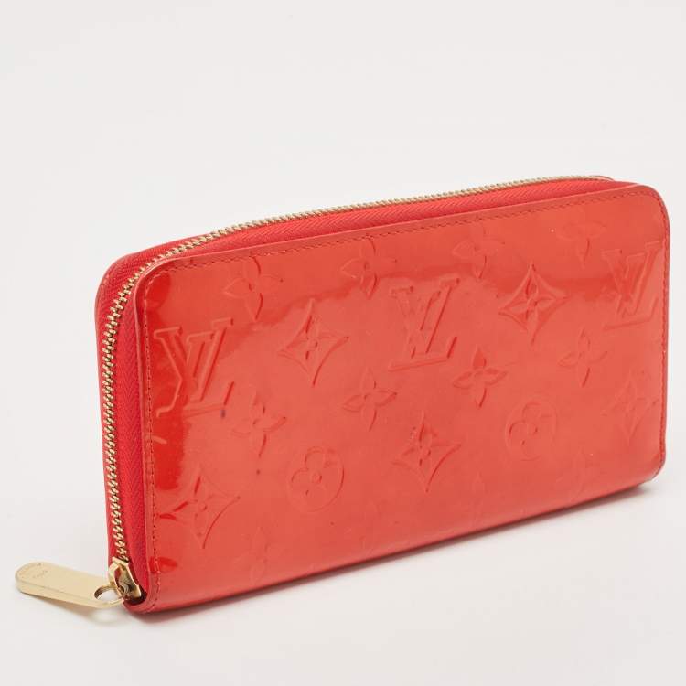 Pre Owned Louis Vuitton Rouge Grenadine Monogram Vernis Zippy Wallet  