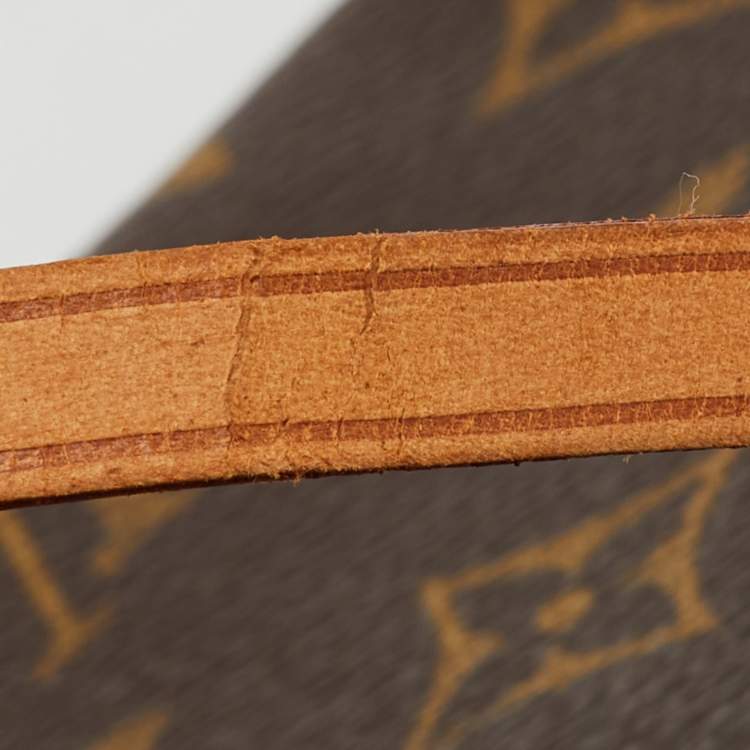 مملوكة مسبقًا Louis Vuitton Monogram Canvas Pochette Accessoires Bag