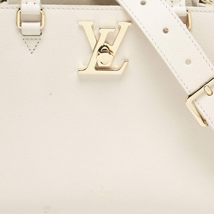 Pre Owned Louis Vuitton Quartz Leather Lock & Go Bag