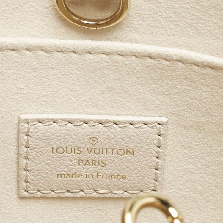 Pre Owned Louis Vuitton Quartz Leather Lock & Go Bag