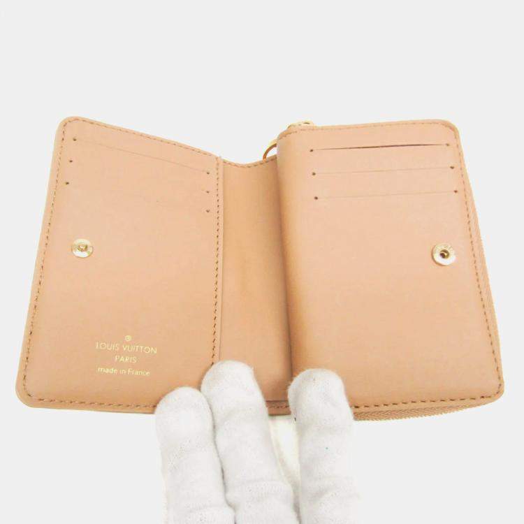 مملوكة مسبقًا Louis Vuitton Camel Lamb Leather Monogram Lou Wallet