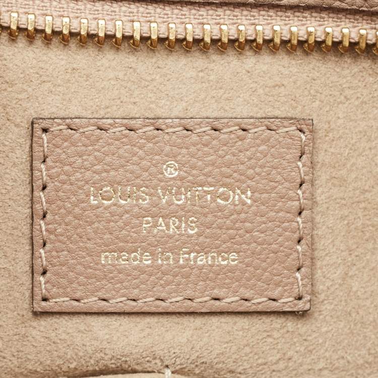 Pre Owned Louis Vuitton Beige/Cream Leather and Python Very Zipped Bag
