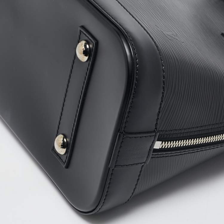 Pre Owned Louis Vuitton Black Epi Leather Alma PM Bag