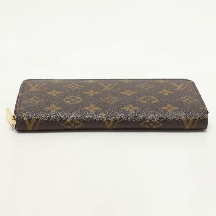 Pre Owned Louis Vuitton Monogram Canvas Zippy Wallet 