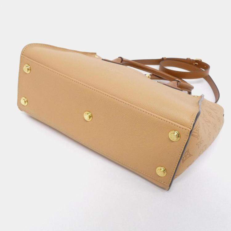 Pre Owned Louis Vuitton Leather Mahina On My Side MM Handbag