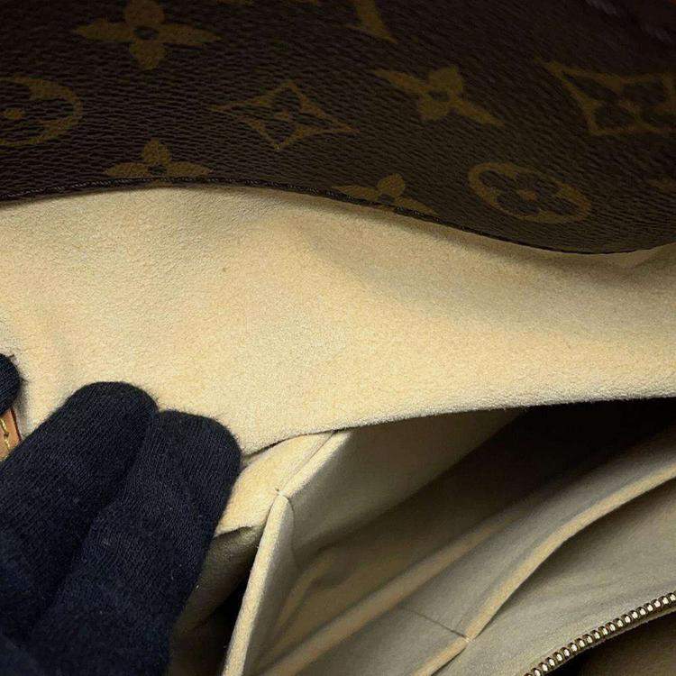 Pre Owned Louis Vuitton Beige Monogram Artsy MM Shoulder Bag