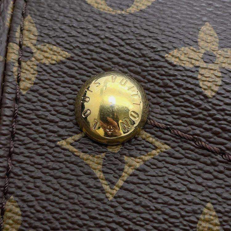 Pre Owned Louis Vuitton Beige Monogram Artsy MM Shoulder Bag