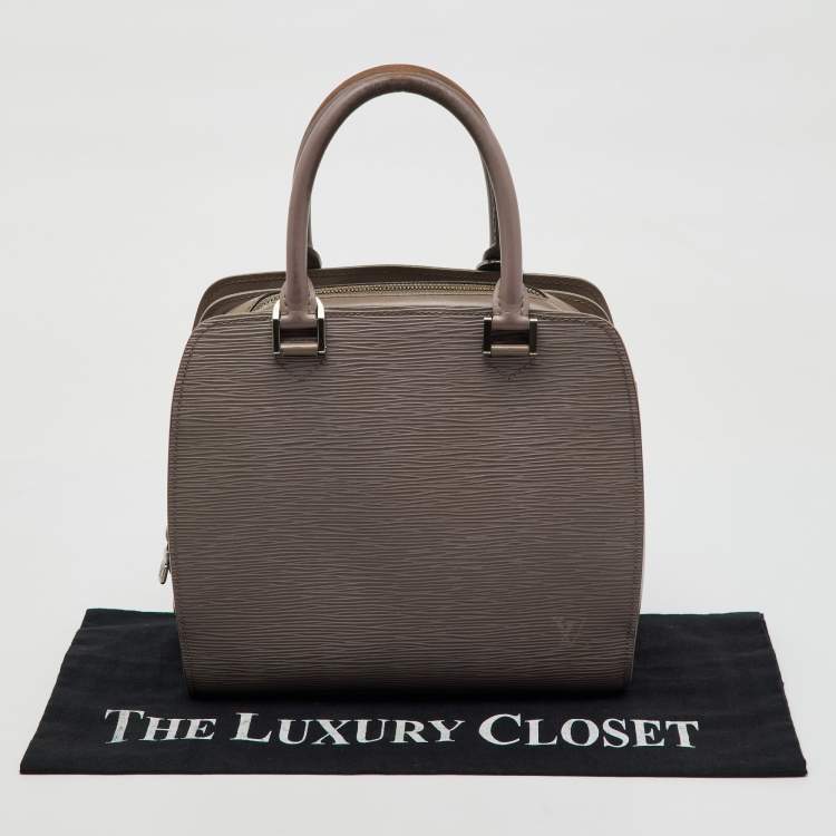 Pre Owned Louis Vuitton Lilac Epi Leather Pont Neuf PM Bag