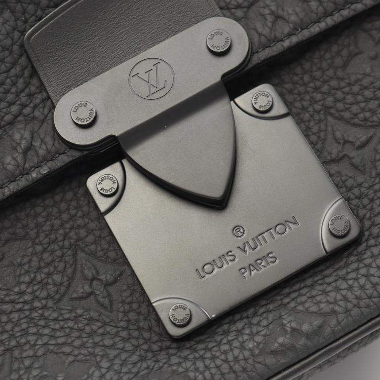 Pre Owned Louis Vuitton Taurillon Noir Leather S Lock Crossbody Bag