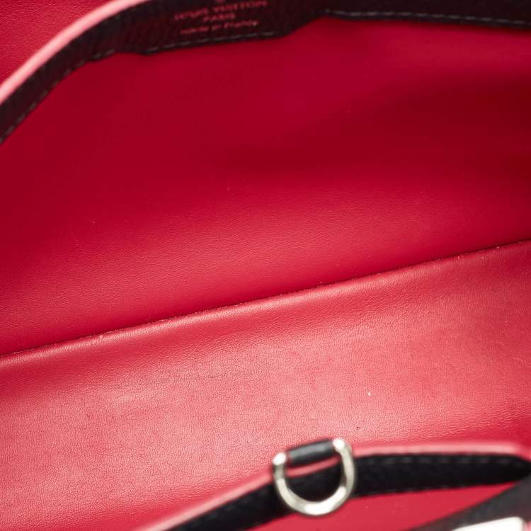Pre Owned Louis Vuitton Marine Blue Taurillon Leather Capucines MM Bag