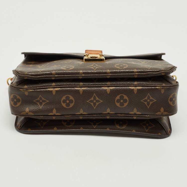Pre Owned Louis Vuitton Monogram Canvas Pochette Metis Bag
