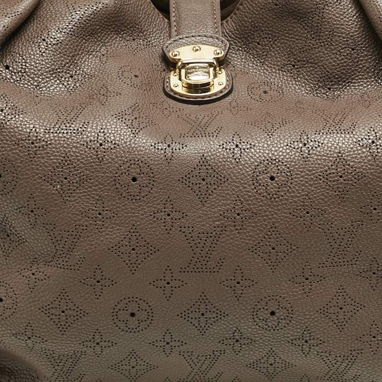 Pre Owned Louis Vuitton Gris Pearl Monogram Mahina Leather Surya XL Bag