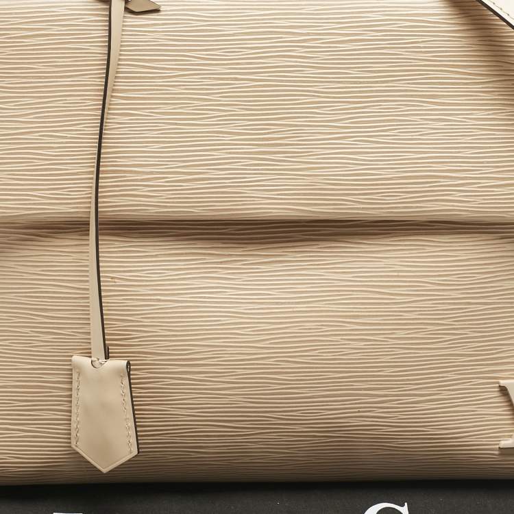مملوكة مسبقًا Louis Vuitton Dune Epi Leather Cluny MM Bag