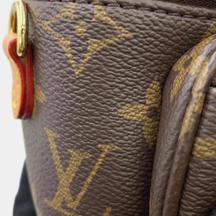 مملوكة مسبقًا Louis Vuitton Mini Bum Monogram Shoulder Bag