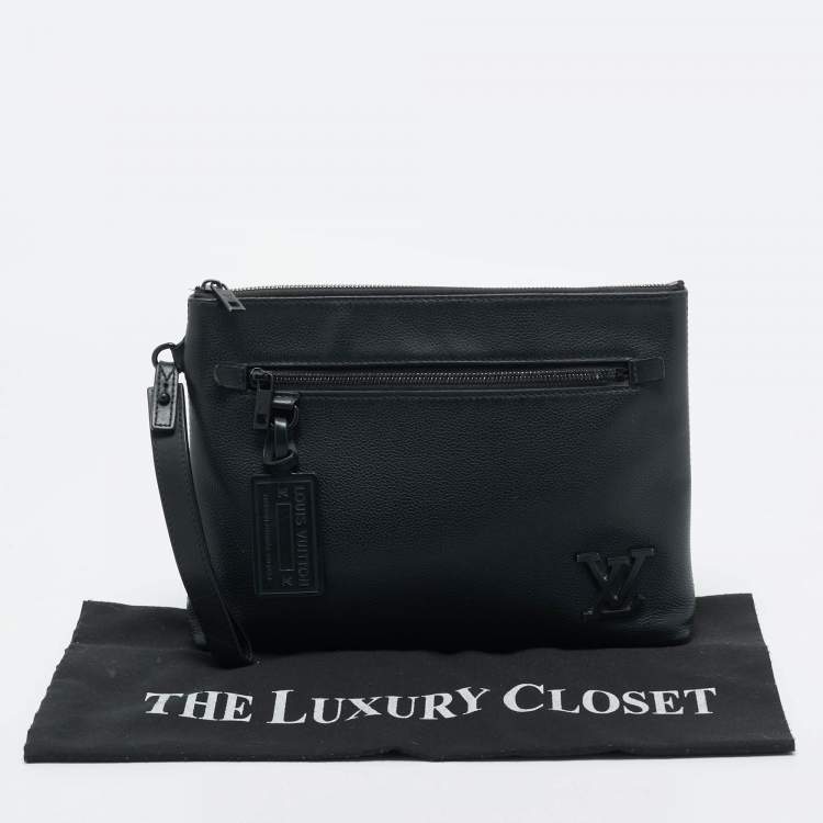 Pre Owned Louis Vuitton Black Aerogram Leather Takeoff Pouch