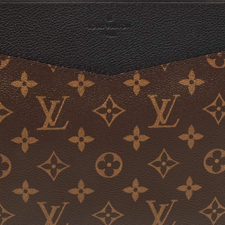 Pre Owned Louis Vuitton Black Monogram Canvas Daily Pouch
