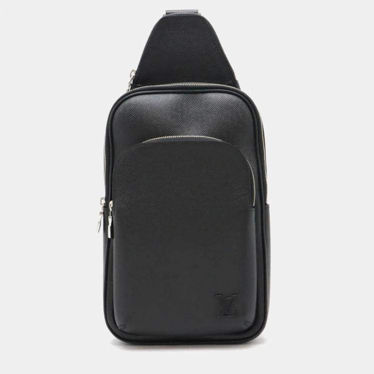 Pre Owned Louis Vuitton Avenue Black Taiga Leather Sling Bag