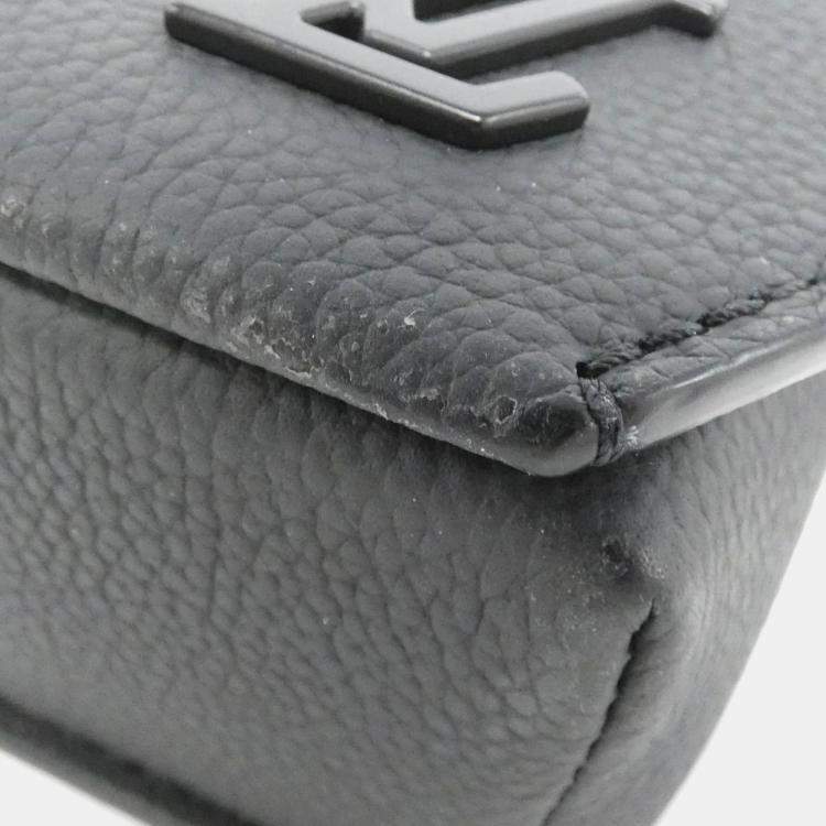 Pre Owned Louis Vuitton Aerogram Black Leather Shoulder Bag