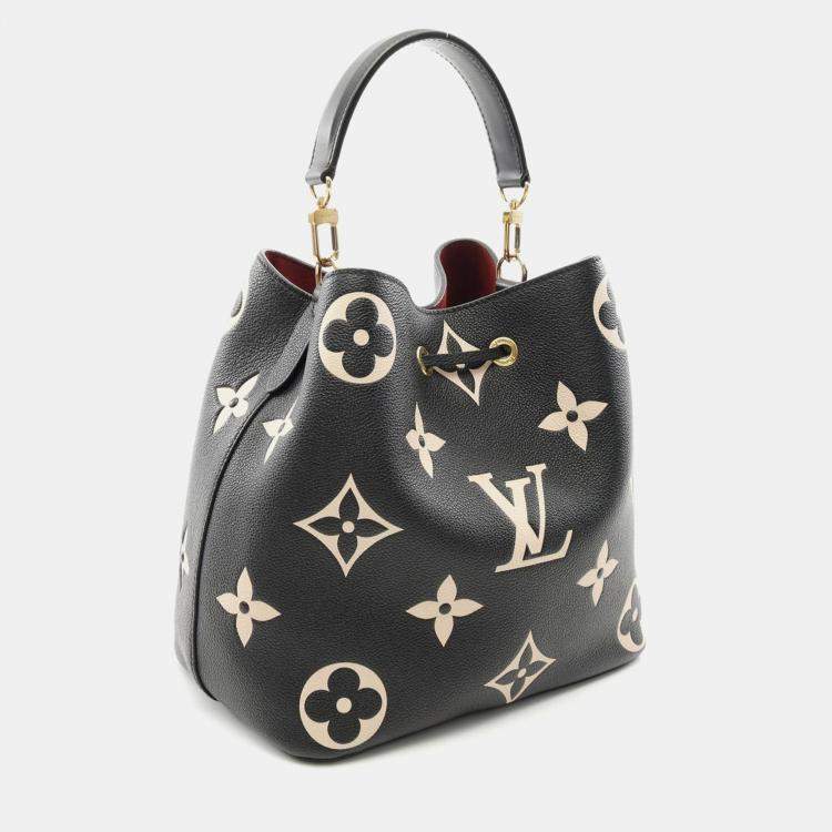 Pre Owned Louis Vuitton NeoNoe MM Black Monogram Leather Shoulder Bag