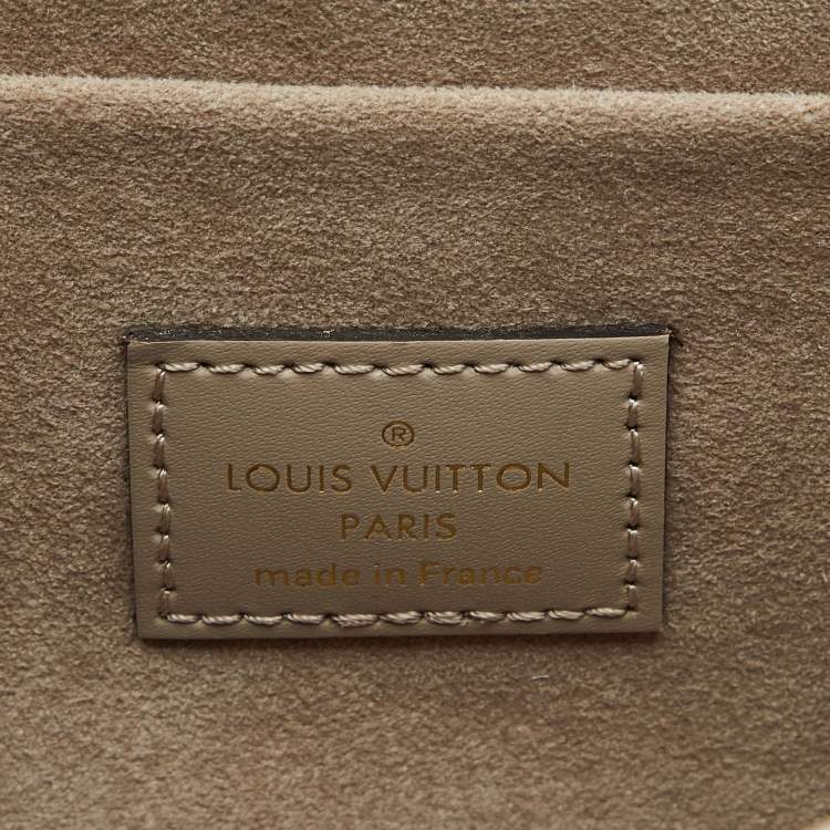 Pre Owned Louis Vuitton Galet Epi Leather Pochette Felicie Bag