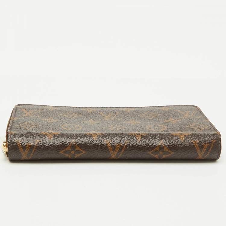 Pre Owned Louis Vuitton Monogram Canvas Zippy Wallet