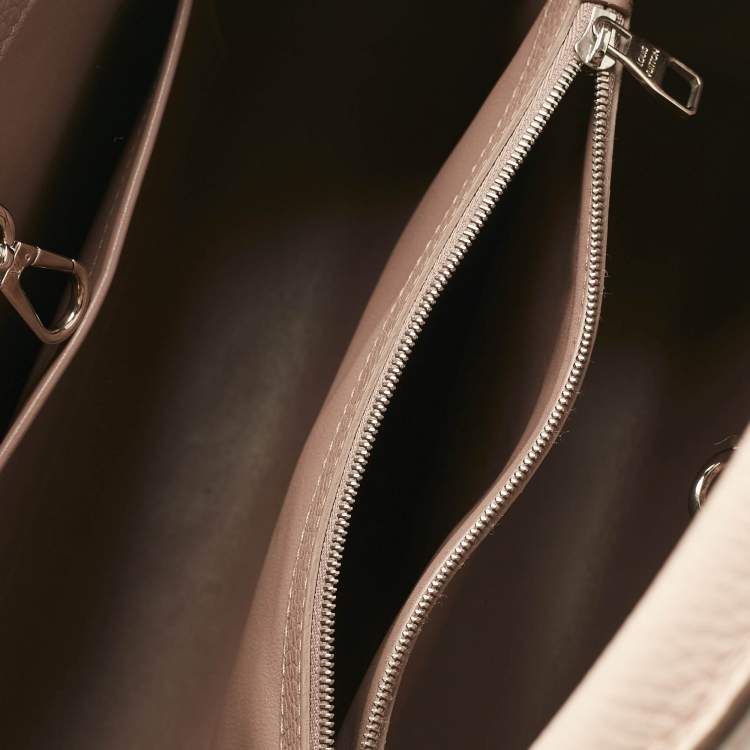Pre Owned Louis Vuitton Galet Taurillon Leather Capucines MM Bag
