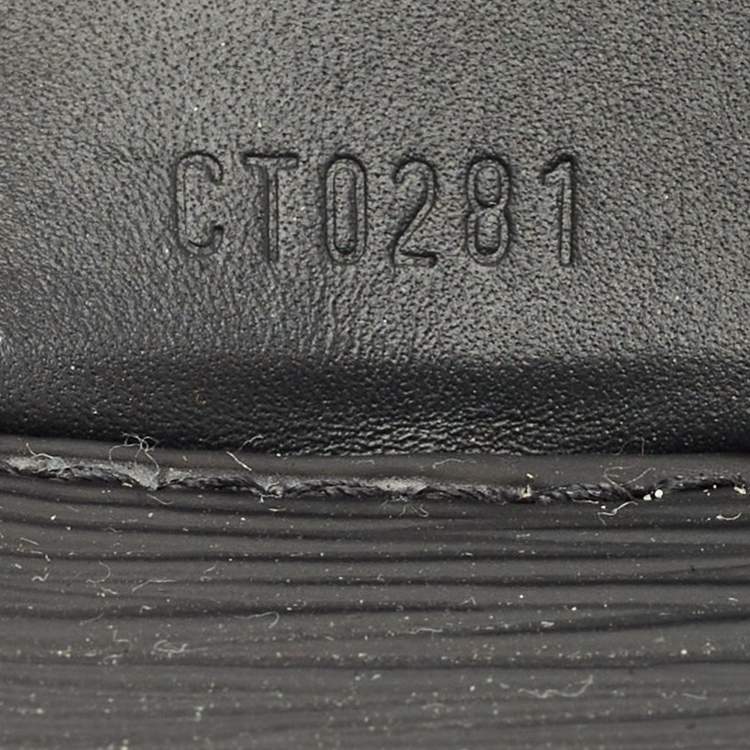 Pre Owned Louis Vuitton Black Epi Leather Easy Pouch On Strap Bag