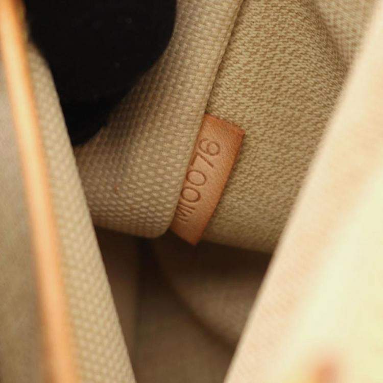 مملوكة مسبقًا Louis Vuitton Trouville Monogram Canvas Vanity Bag