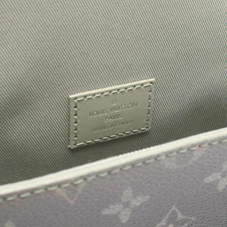Pre Owned Louis Vuitton Steamer Wearable Monogram Gradient Canvas Wallet Bag