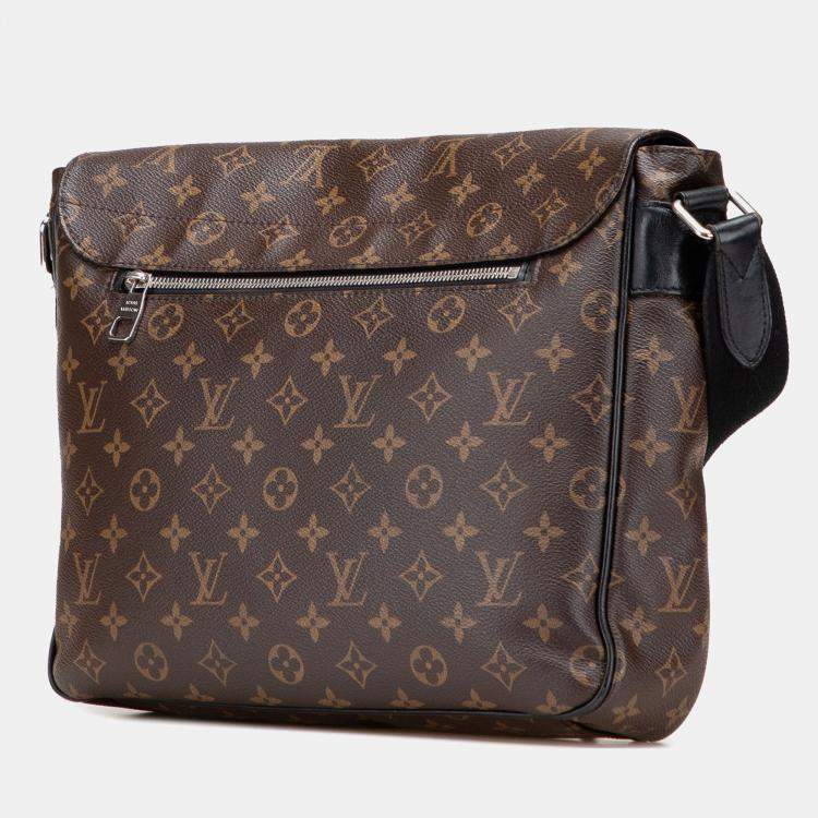 Pre Owned Louis Vuitton Brown Monogram Macassar Christopher Messenger
