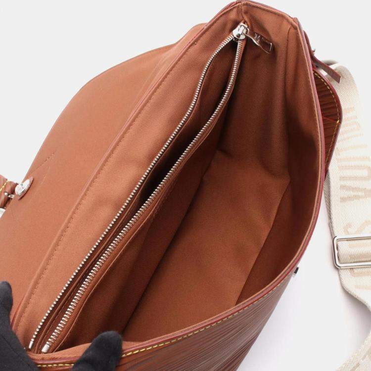 Pre Owned Louis Vuitton Montsouris XL Brown Epi Leather Shoulder Bag