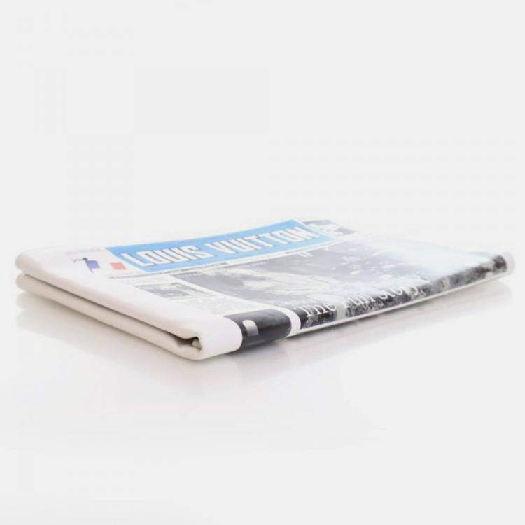 مملوكة مسبقًا Louis Vuitton Newspaper Pouch White Black Blue Calfskin Clutch Bag