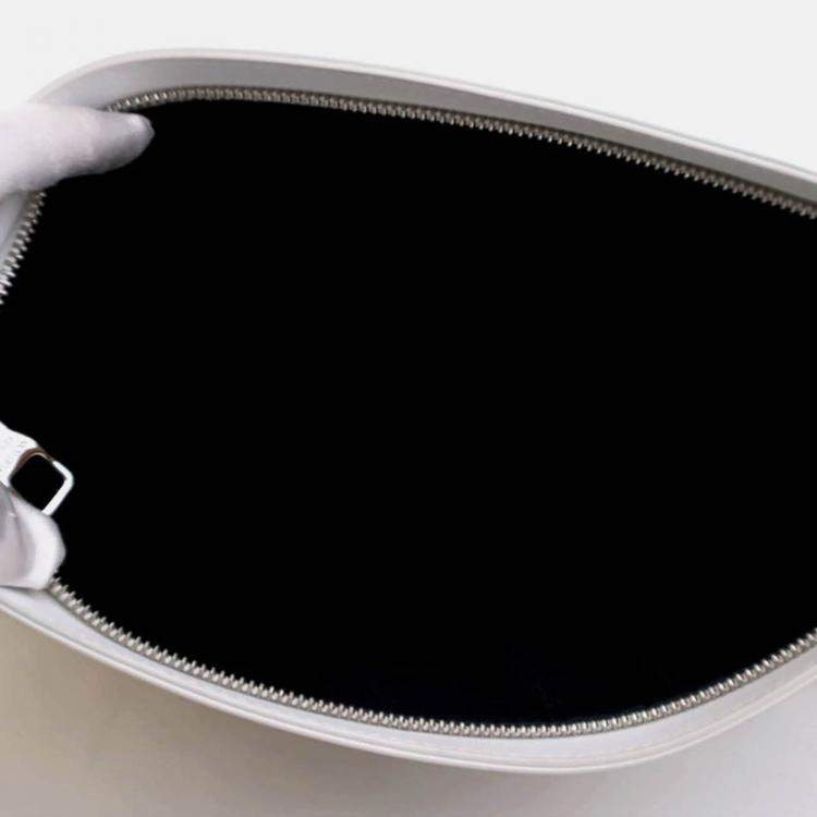 مملوكة مسبقًا Louis Vuitton Newspaper Pouch White Black Blue Calfskin Clutch Bag