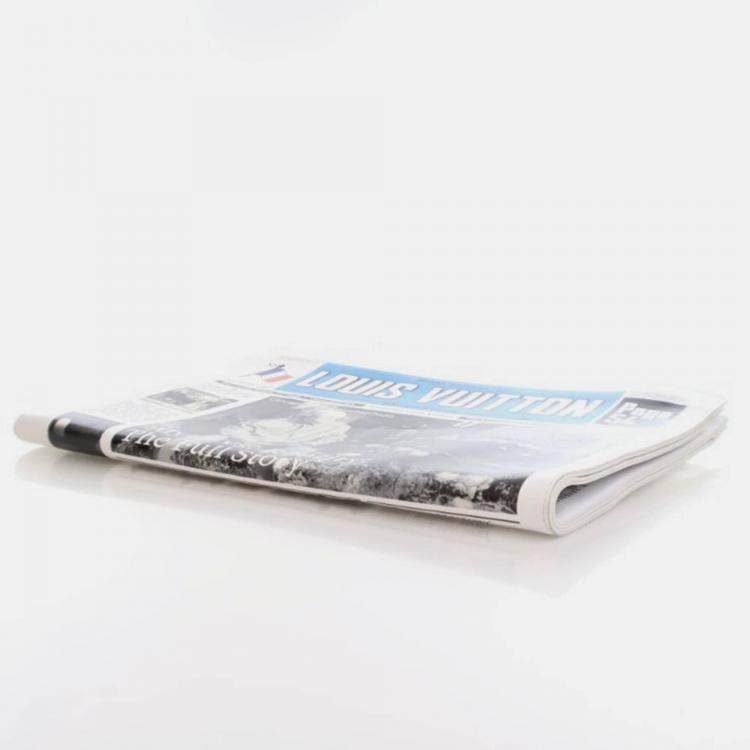 مملوكة مسبقًا Louis Vuitton Newspaper Pouch White Black Blue Calfskin Clutch Bag