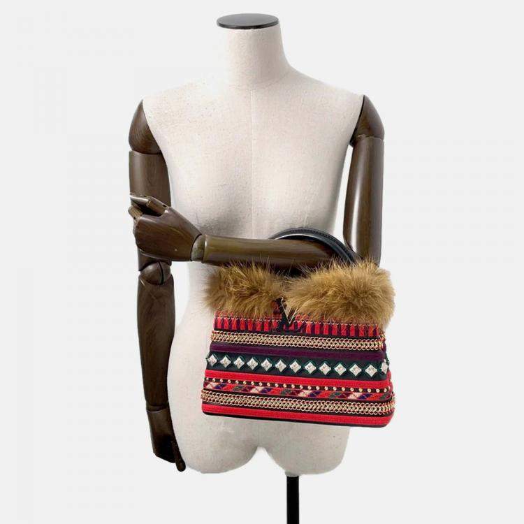 مملوكة مسبقًا Louis Vuitton Capucines Multicolor Noir Red Leather Fur Top Handle Bag