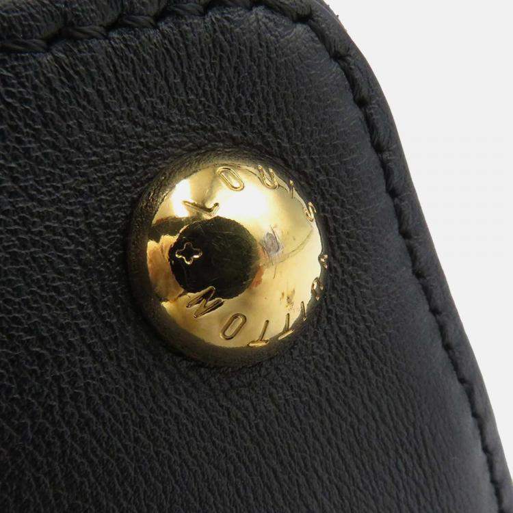 مملوكة مسبقًا Louis Vuitton Capucines Multicolor Noir Red Leather Fur Top Handle Bag