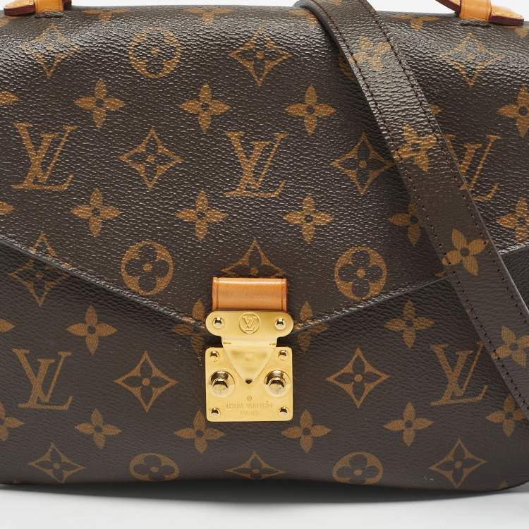 Pre Owned Louis Vuitton Monogram Canvas Pochette Metis Bag