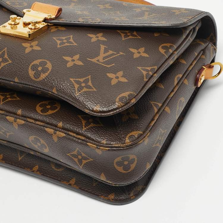 Pre Owned Louis Vuitton Monogram Canvas Pochette Metis Bag