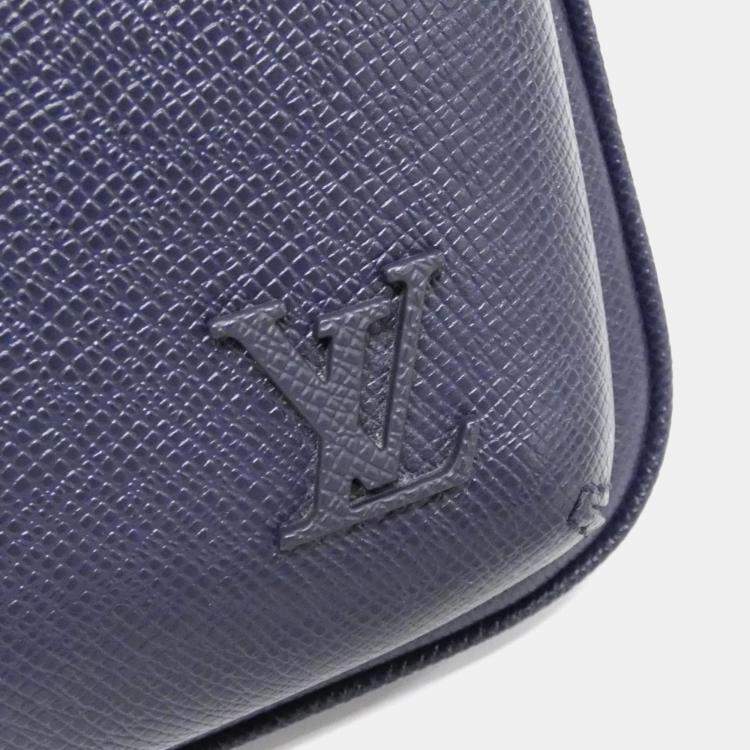 Pre Owned Louis Vuitton Avenue Navy Blue Taiga Leather Sling  Bag