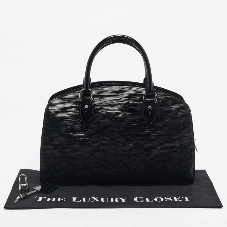 مملوكة مسبقًا Louis Vuitton Black Electric Epi Leather Pont Neuf PM Bag