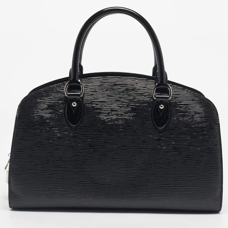مملوكة مسبقًا Louis Vuitton Black Electric Epi Leather Pont Neuf PM Bag