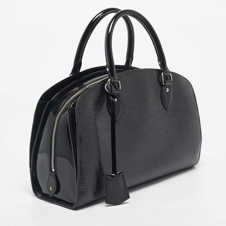 مملوكة مسبقًا Louis Vuitton Black Electric Epi Leather Pont Neuf PM Bag