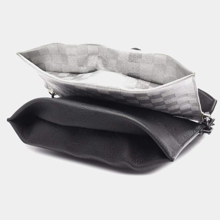 Pre Owned Louis Vuitton Silver Damier Glitter Taurillon In The Loop Trio Pouch