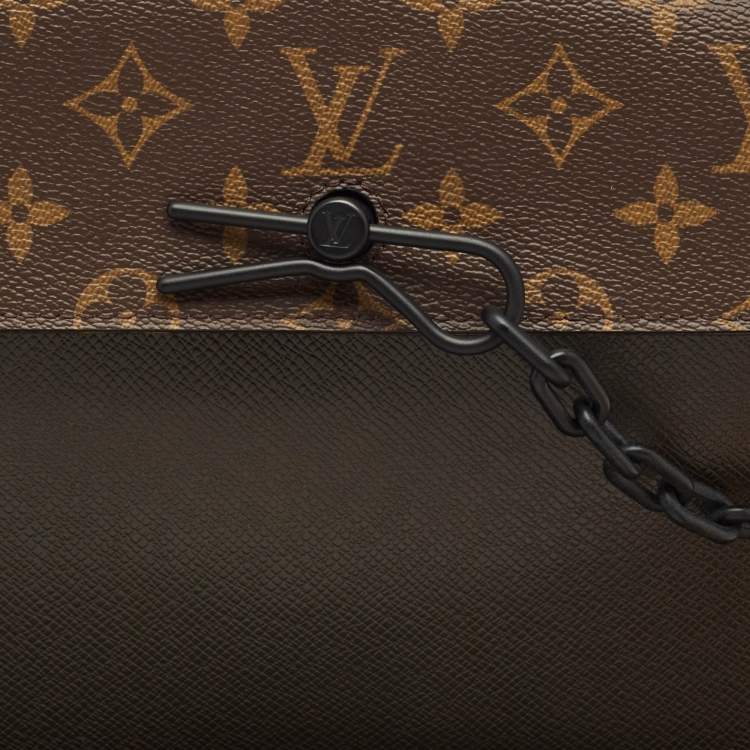 Pre Owned Louis Vuitton Khaki Green Taiga Leather and Monogram Canvas Pochette Voyage Steamer