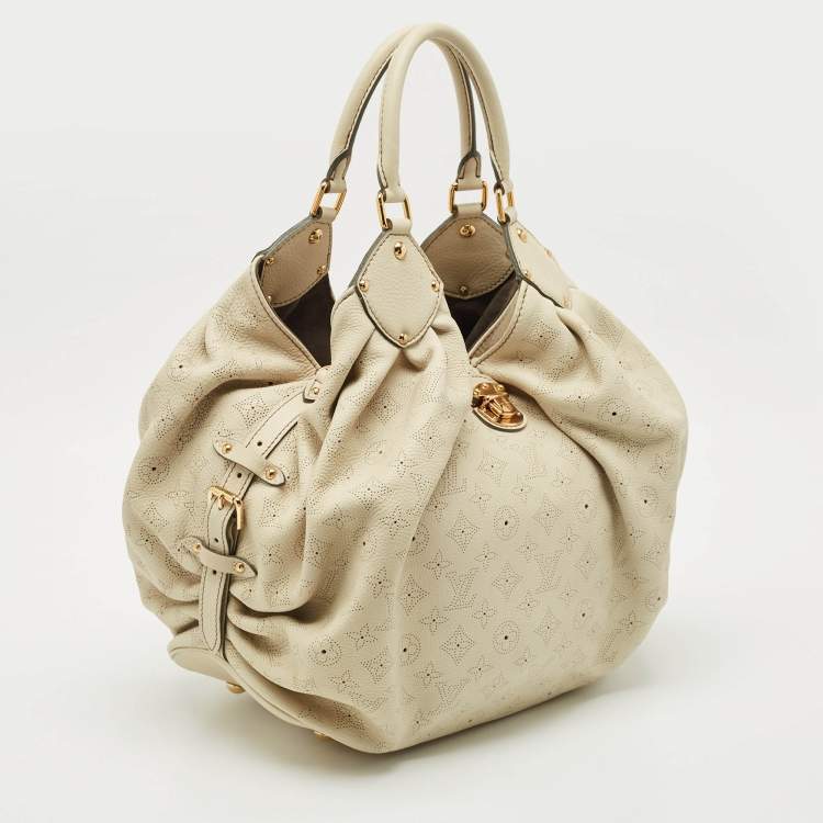 Pre Owned Louis Vuitton Lin Monogram Mahina Leather Surya XL Bag