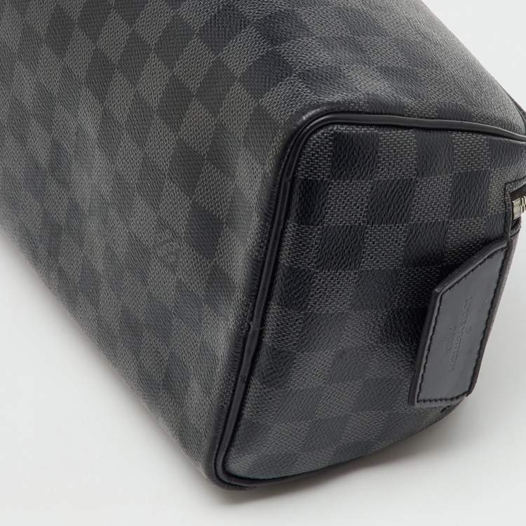 Pre Owned Louis Vuitton Damier Graphite Canvas Dopp Kit Toilet Pouch