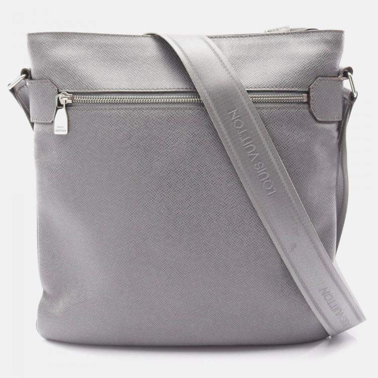 مملوكة مسبقًا Louis Vuitton Sasha Shoulder Crossbody Bag  Taiga Leather Gray Gres