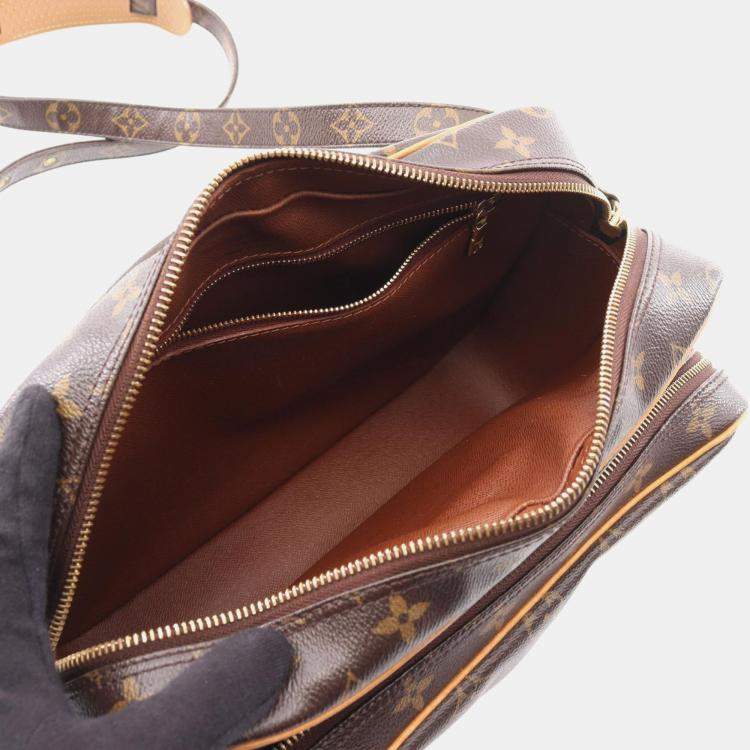 مملوكة مسبقًا Louis Vuitton Nile Monogram Canvas Shoulder Bag